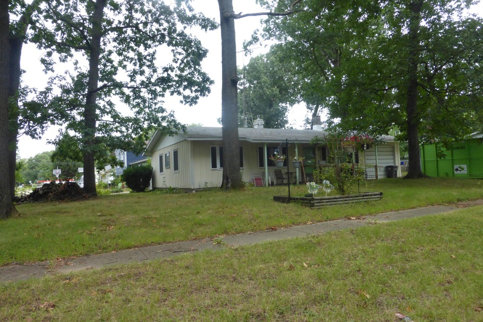 1301 Emerald