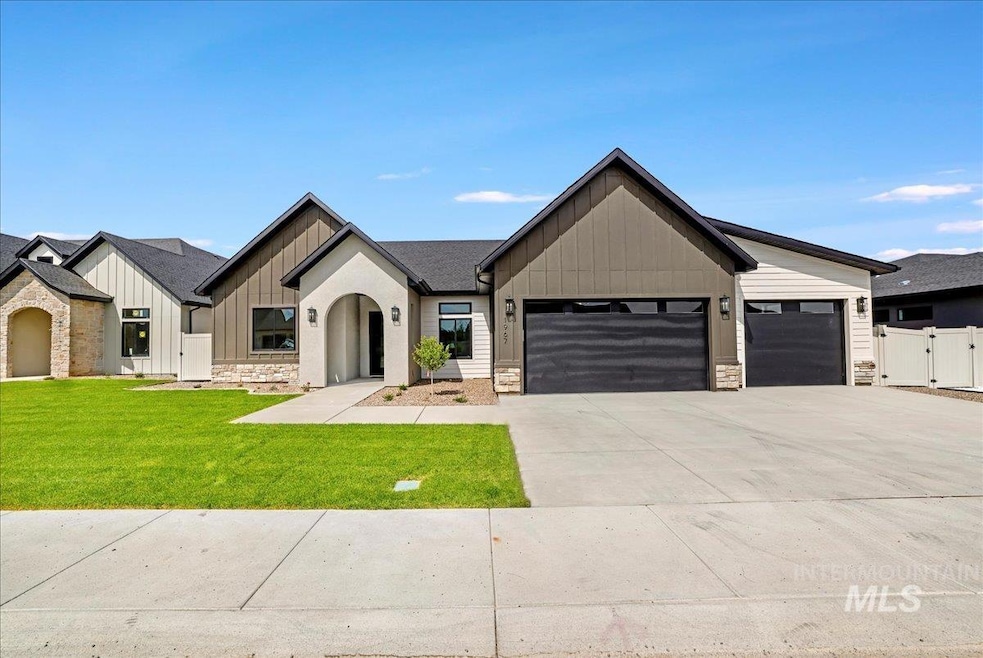 Pending $662,000