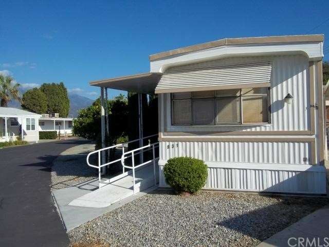 FRONT VIEW OF THE HOME