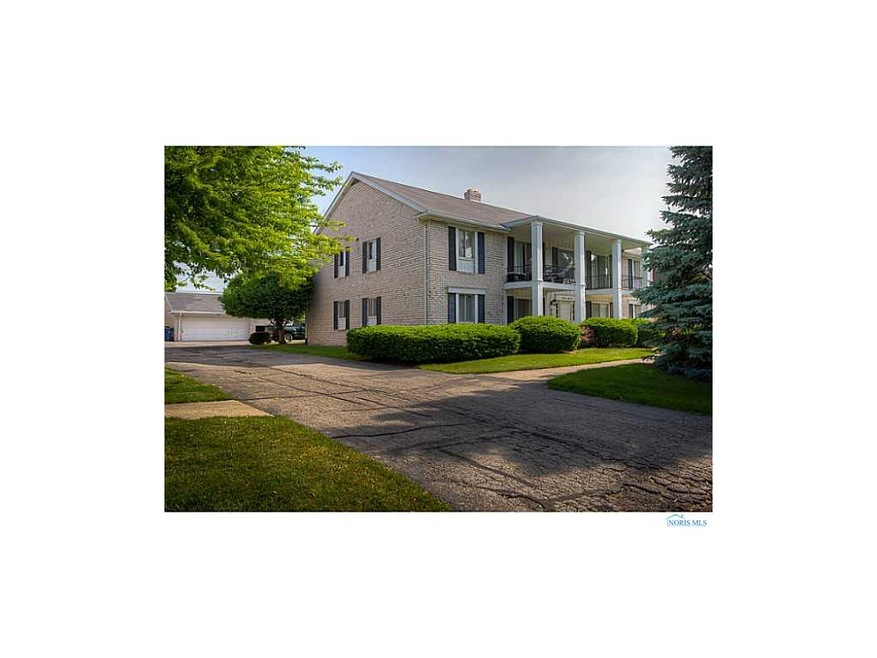 5222 Regency Dr, Toledo, OH 43615 - photo 1