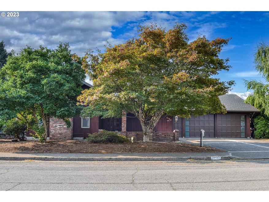 2192 Marlow Ln, Eugene, OR 97401 - photo 1