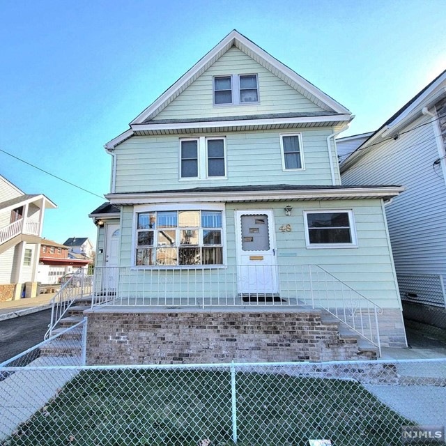 48 Stuyvesant Ave unit 1, Lyndhurst, NJ 07071 - photo 1