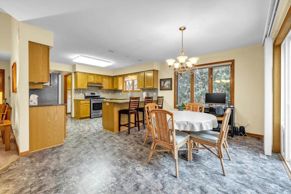 Kitchen/Dining