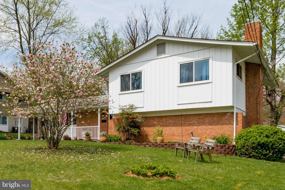 8510 Marquette St, Vienna, VA 22180 - photo 1