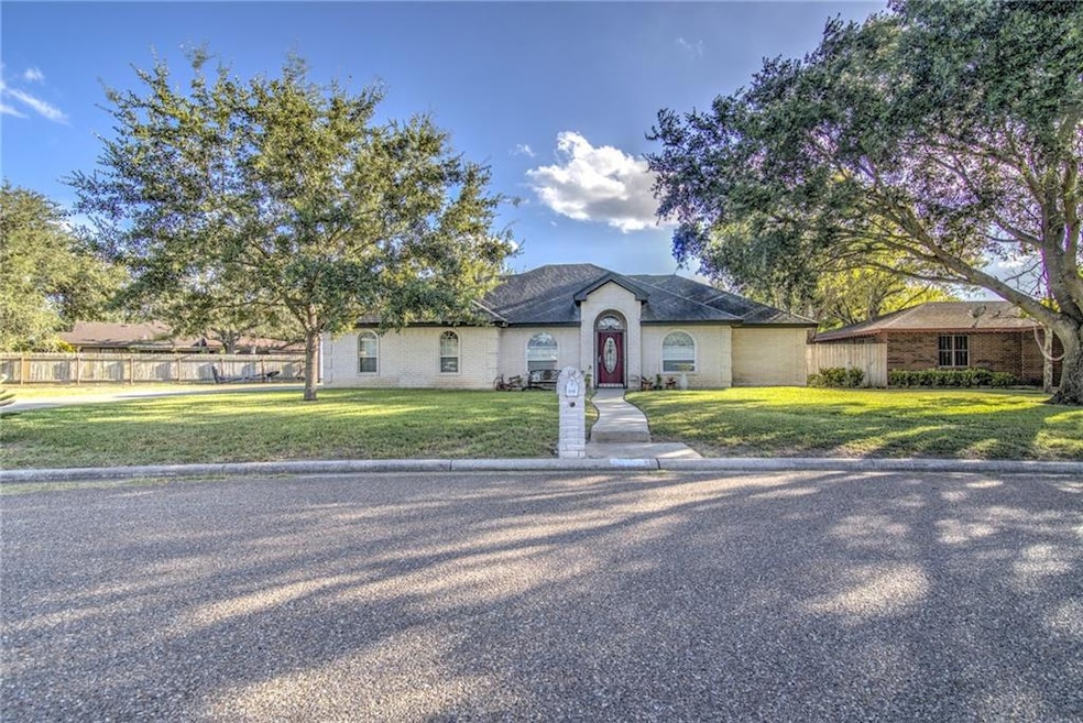 1119 Stone St, Weslaco, TX 78596 - photo 1