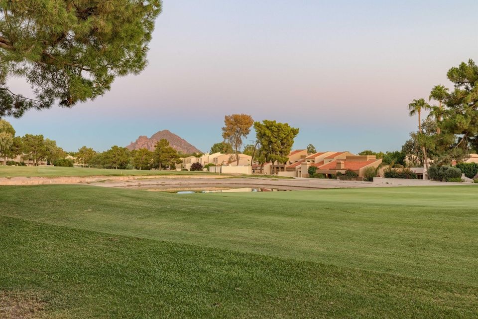 On The Green, Camelback Calling