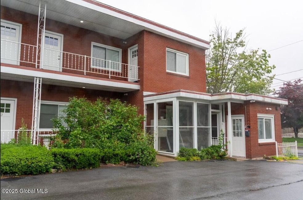 For Rent $1,350/month