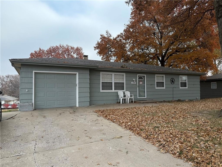 2827 N 73rd St, Kansas City, KS 66109 - photo 1