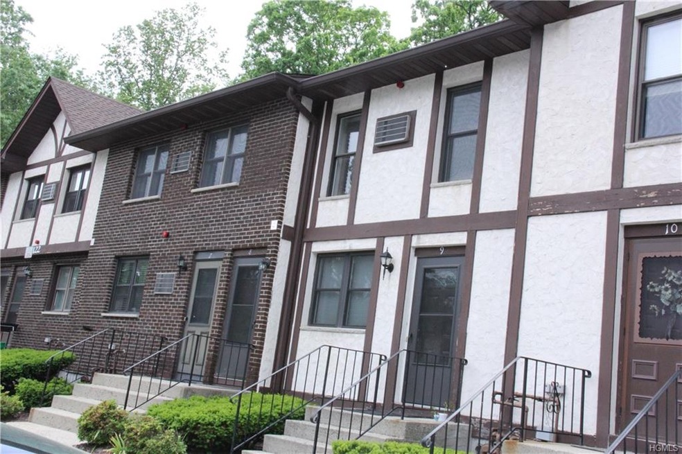 122 N Route 303 unit 9, Congers, NY 10920 - photo 1