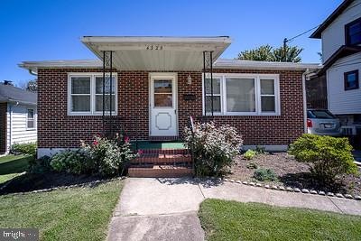 4325 Ridge Ave, Halethorpe, MD 21227 - photo 1