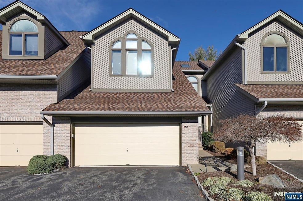 102 Aspen Ct unit T002, Norwood, NJ 07648 - photo 1