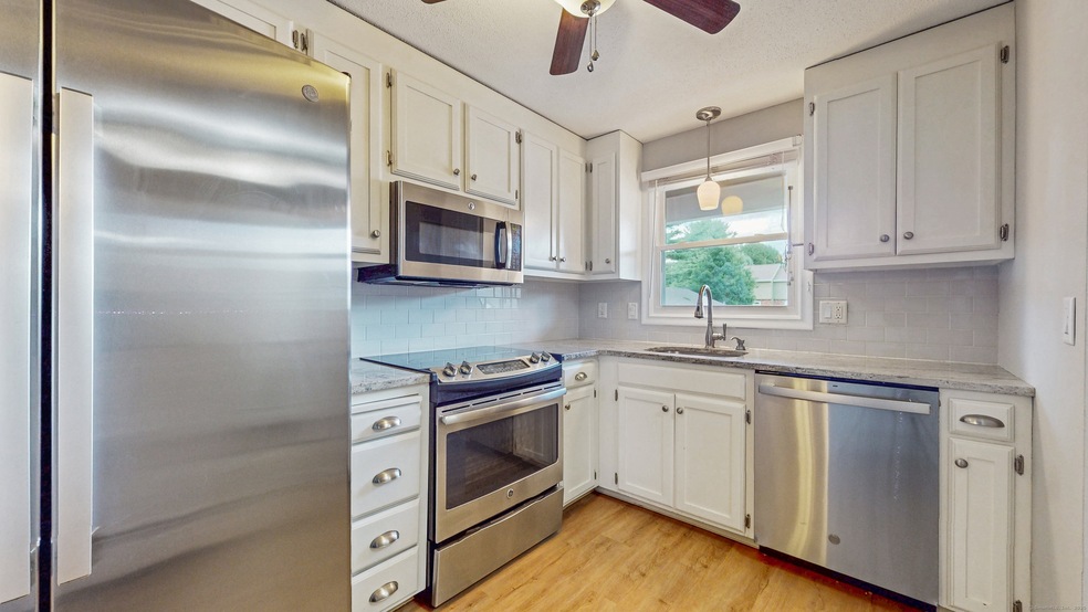 10 Saint Marc Cir unit E, South Windsor, CT 06074 - photo 1