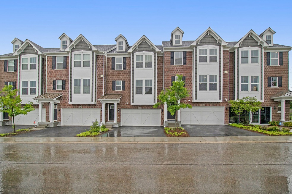 917 Coletta Cir, Naperville, IL 60563 - photo 1