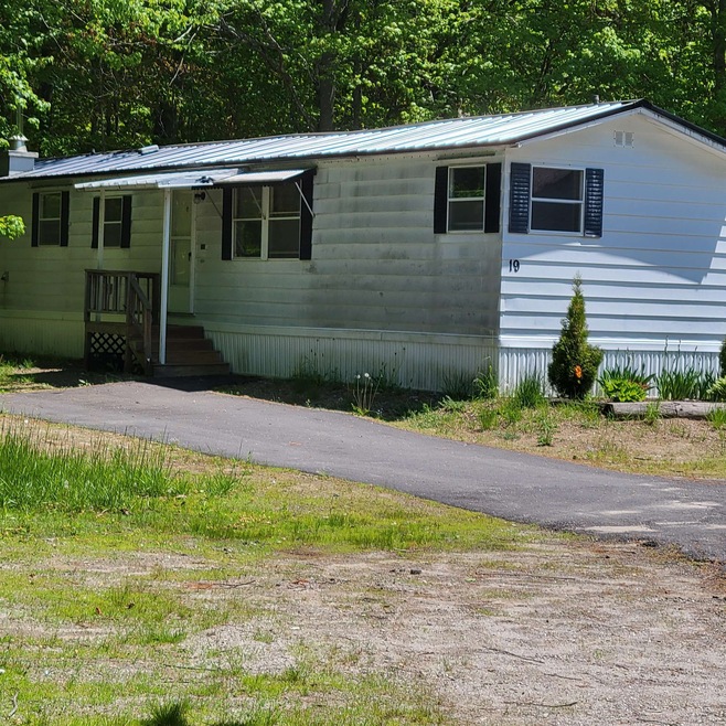 862 Mayhew Turnpike unit 19, Bristol, NH 03222 - photo 1