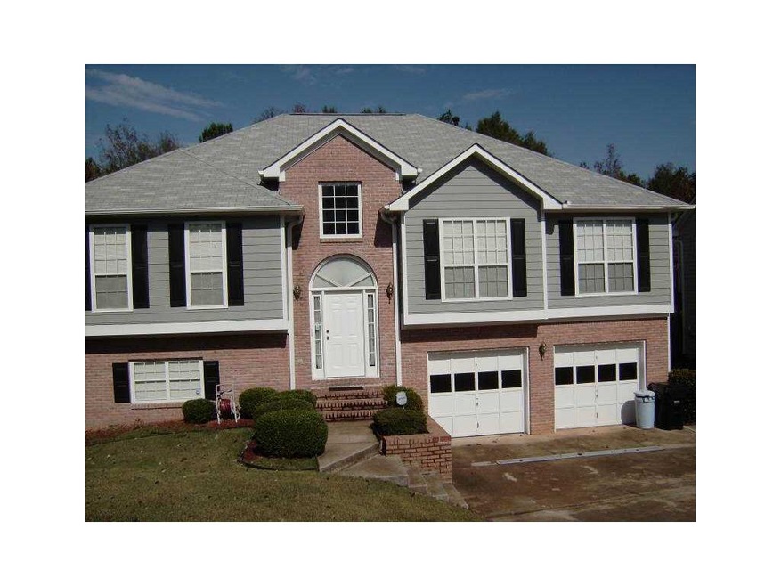 9461 Whaleys Lake Ln, Jonesboro, GA 30238 - photo 1