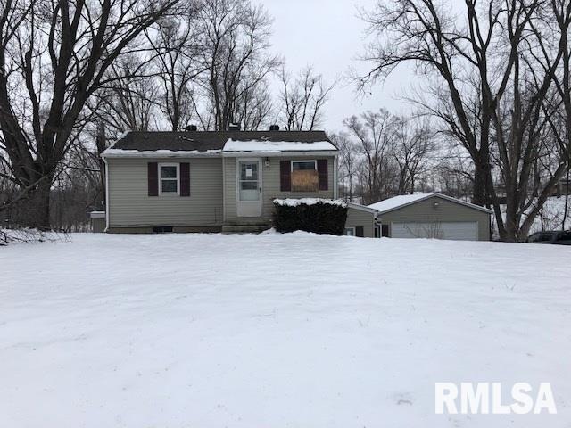 2628 W 49th St, Davenport, IA 52806 - photo 1