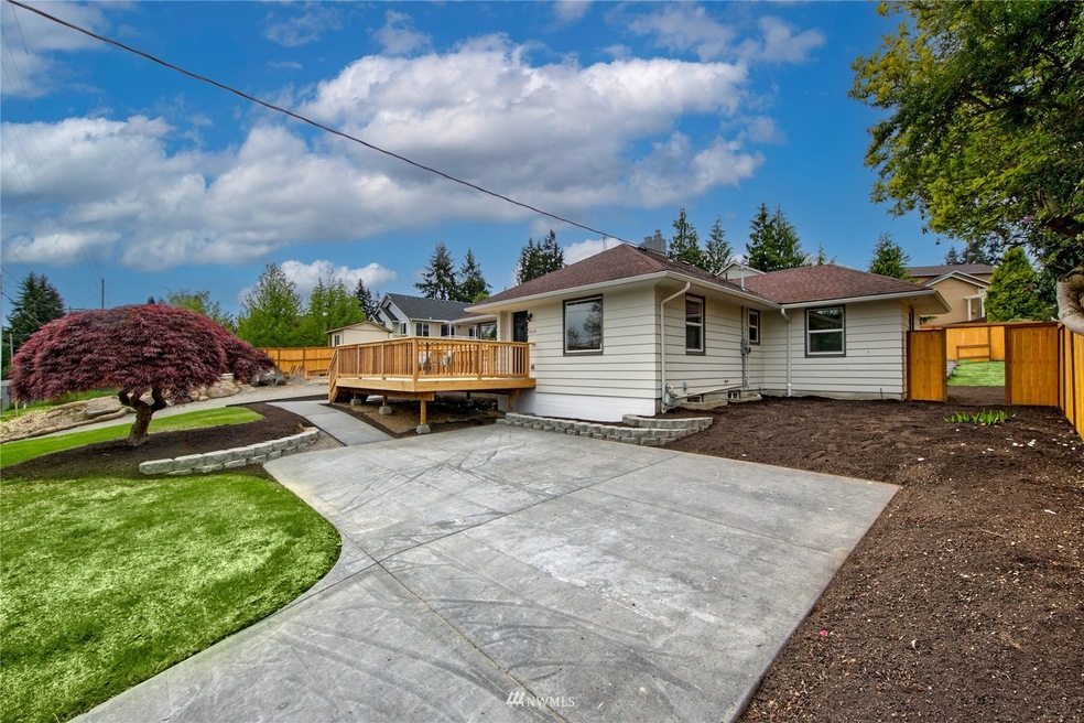 7420 Upper Ridge Rd, Everett, WA 98203 - photo 1