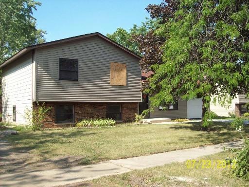 3614 Peach Grove Ln, Hazel Crest, IL 60429 - photo 1