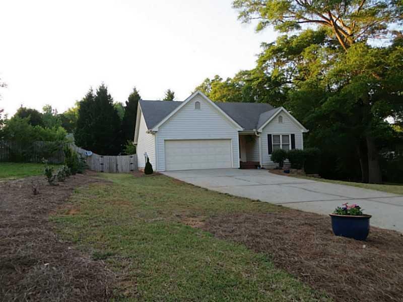 Exterior Front. 904 Oakview Dr, Winder, Ga 30680