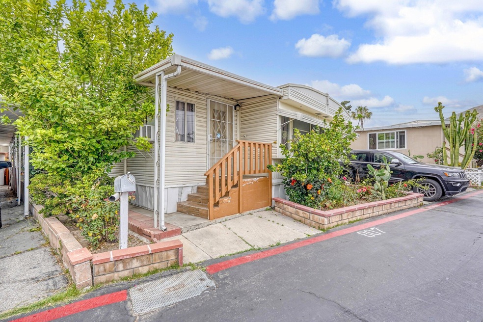 12401 Filmore Street 807-33