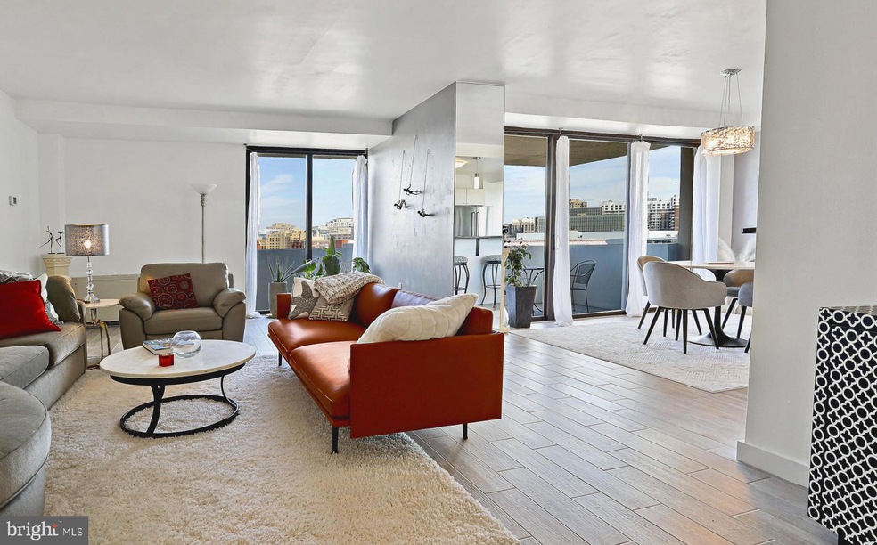 Hyde Park Condominium unit 1011, Arlington, VA 22203 - photo 1