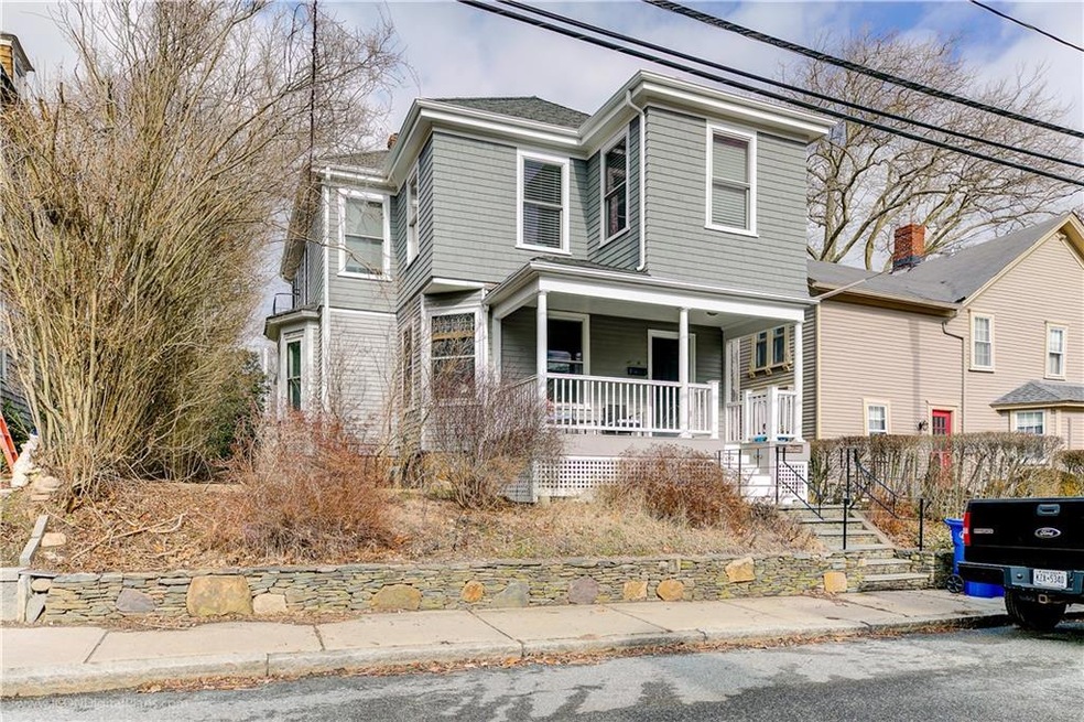 16 Bliss Rd unit 1, Newport, RI 02840 - photo 1