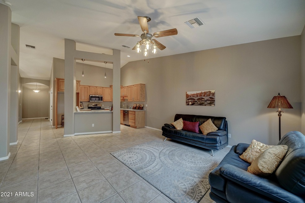 1808 N Barkley-10
