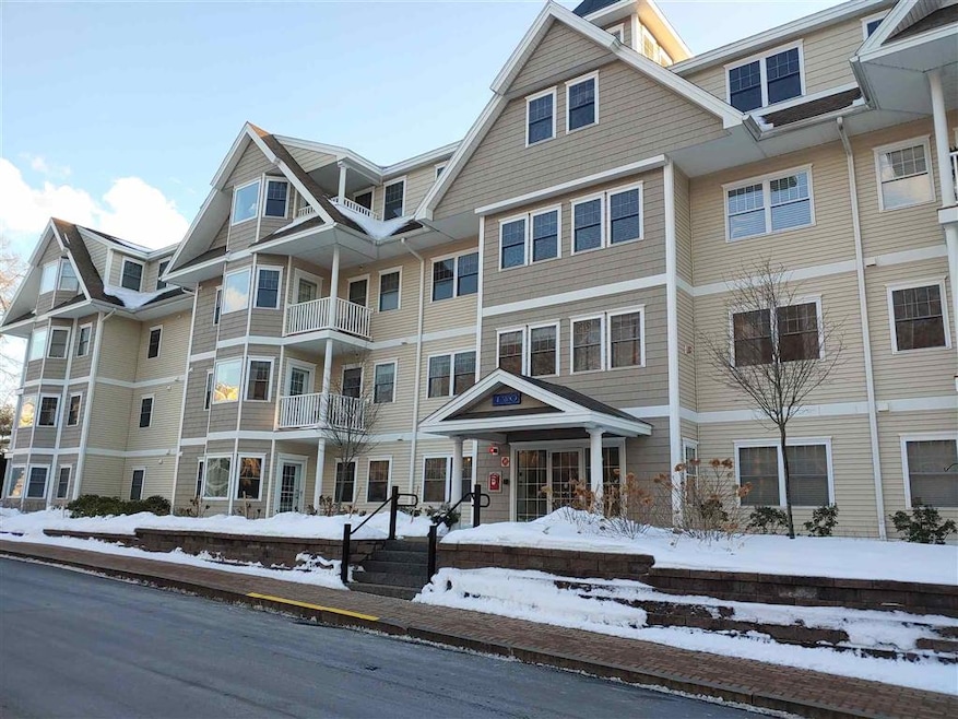 2 Sterling Hill Ln unit 241, Exeter, NH 03833 - photo 1