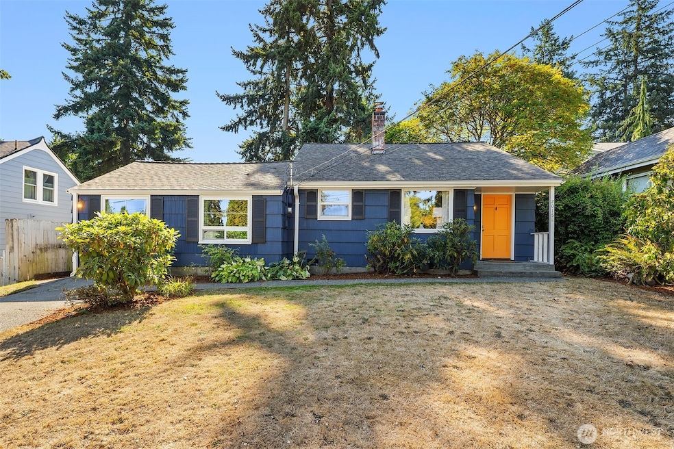 Sold $800,000 • Co-Listing Agent