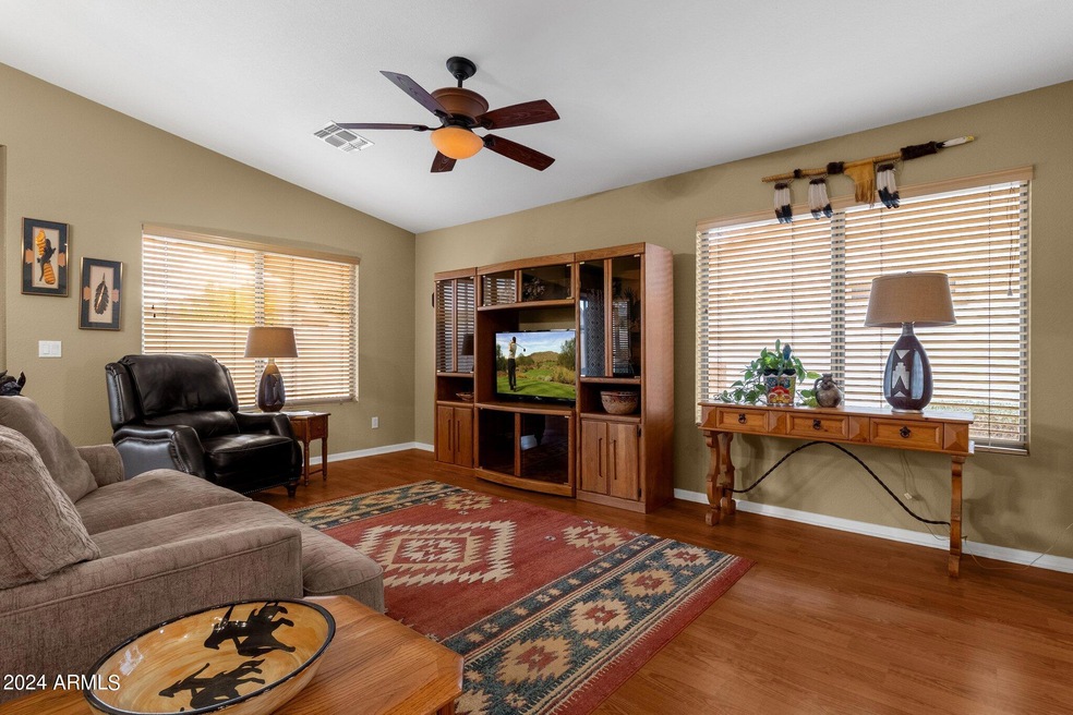 8-web-or-mls-4700-e-walnut-rd