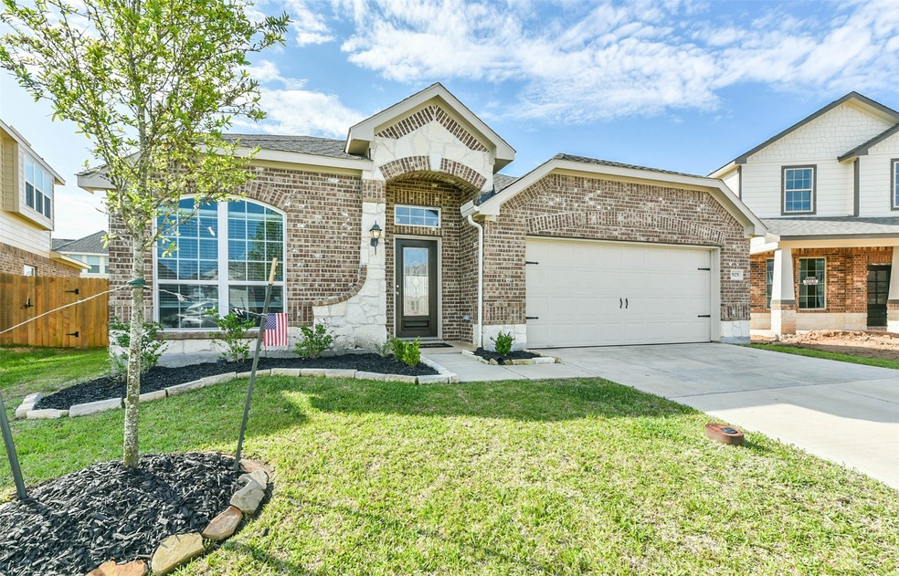 5175 Dry Hollow Dr, Alvin, TX 77511 - photo 1