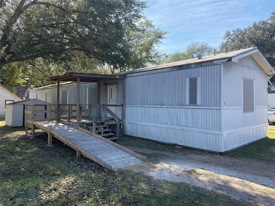 406 Otto St, East Bernard, TX 77435 - photo 1