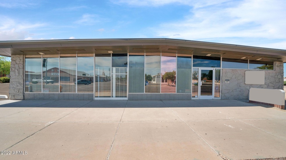 305 W WESTERN AVE