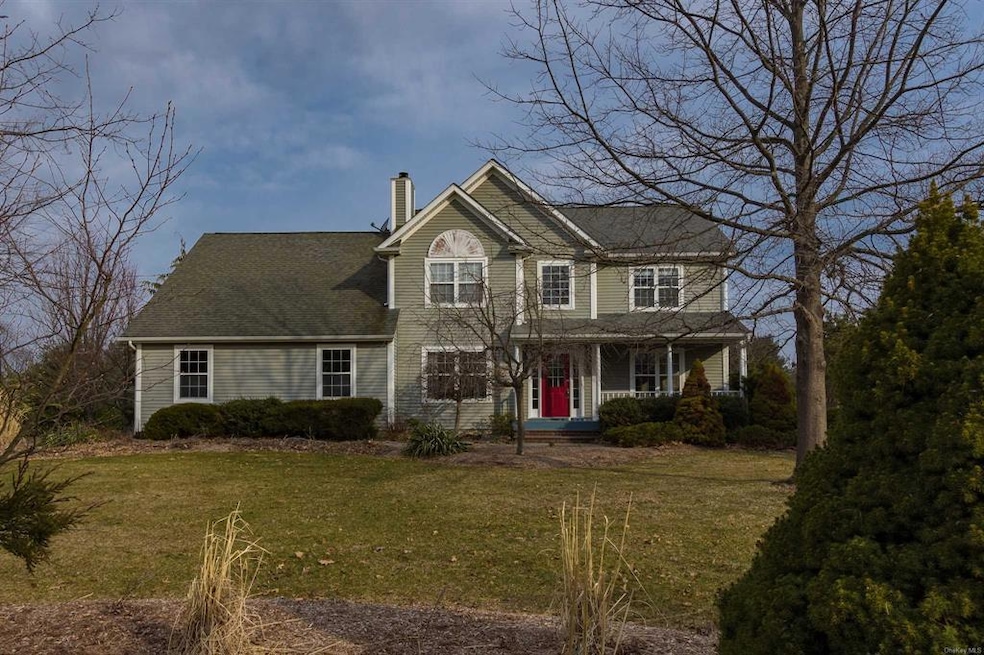 78 Fairway Ln, Red Hook, NY 12571 - photo 1