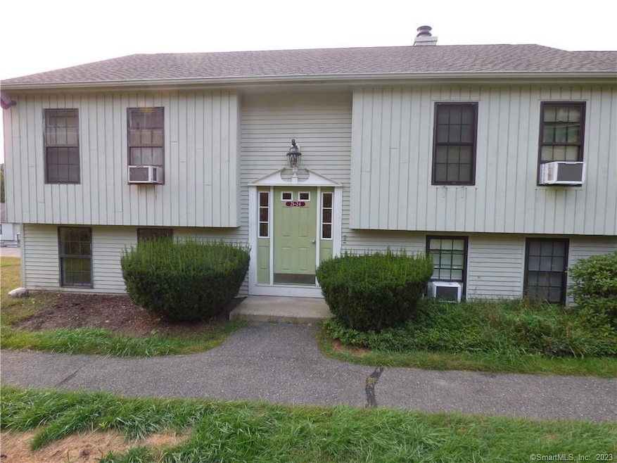 21 Aspetuck Village, New Milford, CT 06776 - photo 1