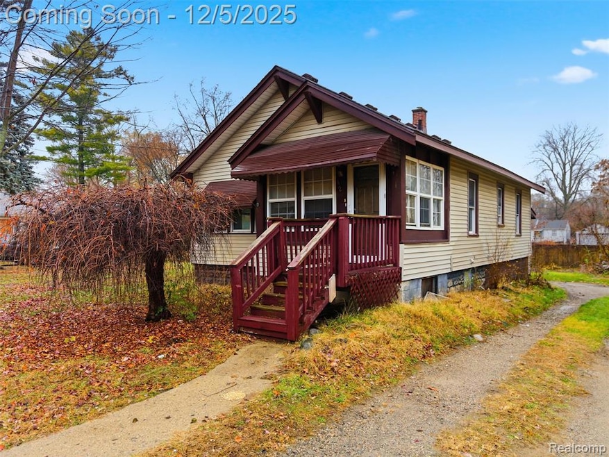 42 Pingree Ave, Pontiac, MI 48342 - photo 1