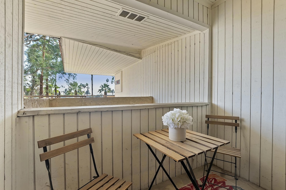 2810 Arcadia 207 - Patio