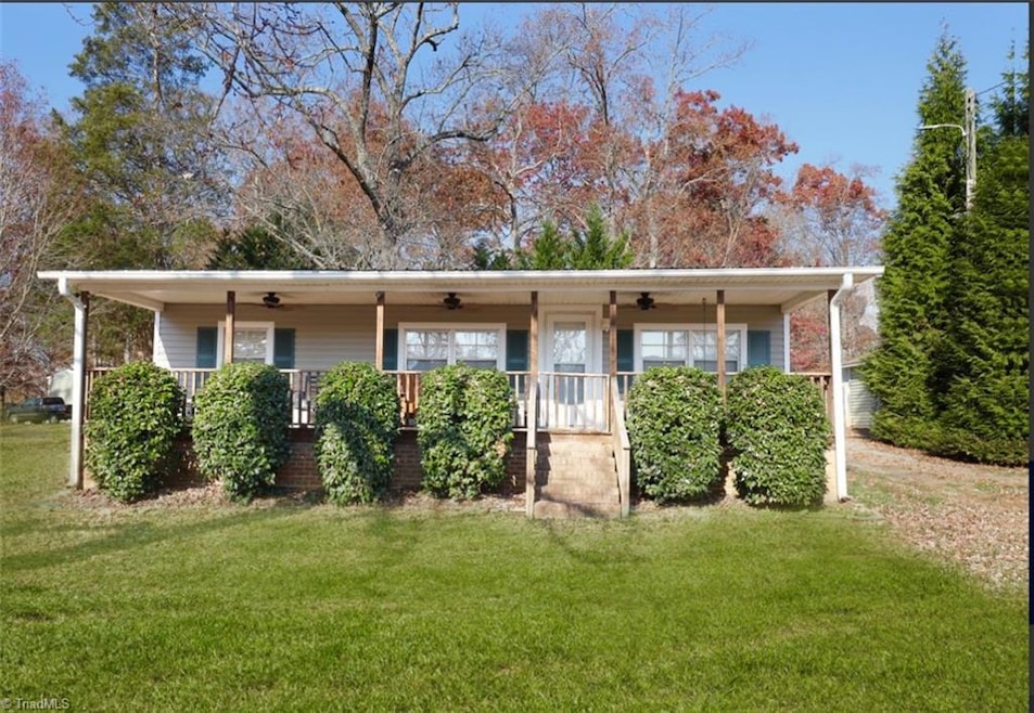 531 Lake Shore Ave, Lexington, NC 27292 - photo 1