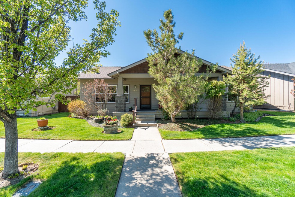 20643 Redwing Ln, Bend, OR 97702 - photo 1