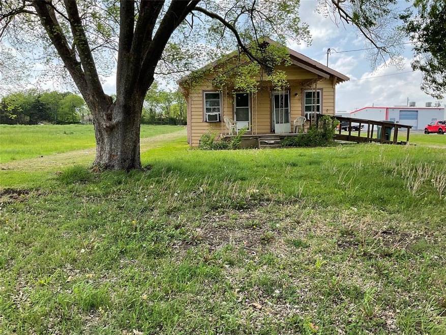 2522 N Frisco Rd, Sherman, TX 75090 - photo 1