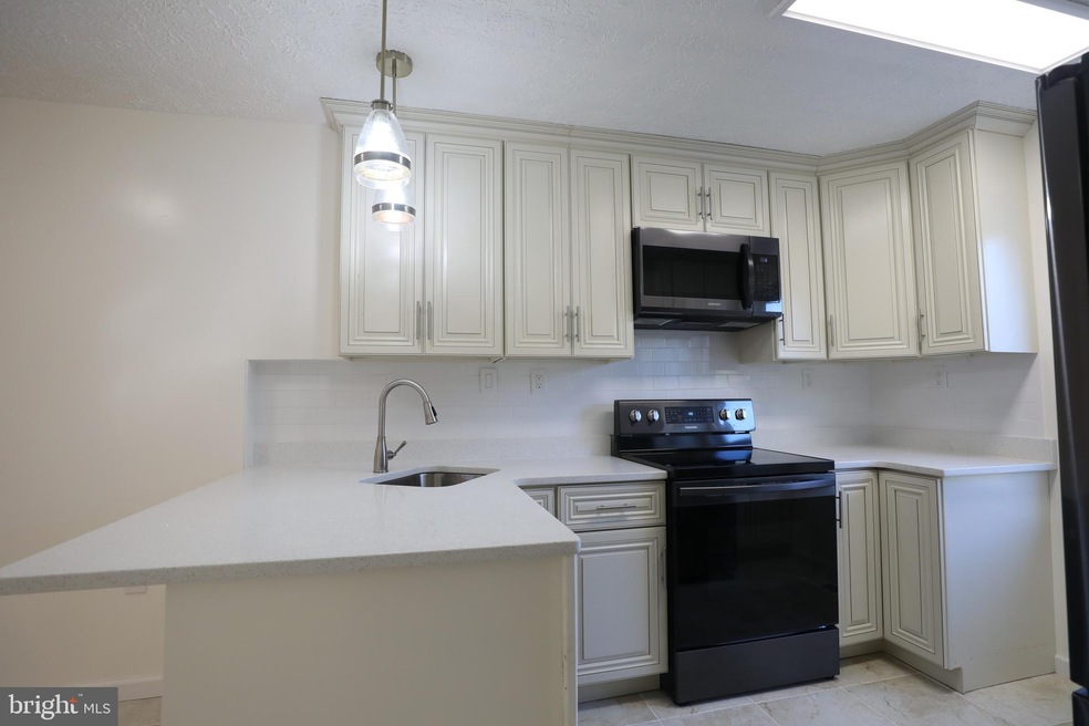 2104 N Anvil Ln, Temple Hills, MD 20748 - photo 1