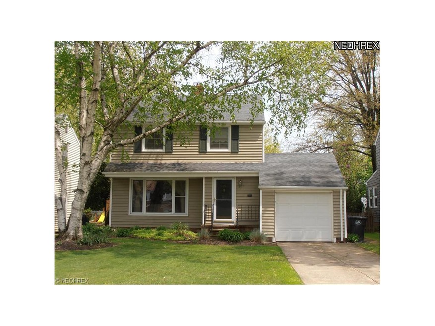 Beautifully updated Colonial Style with Attached g