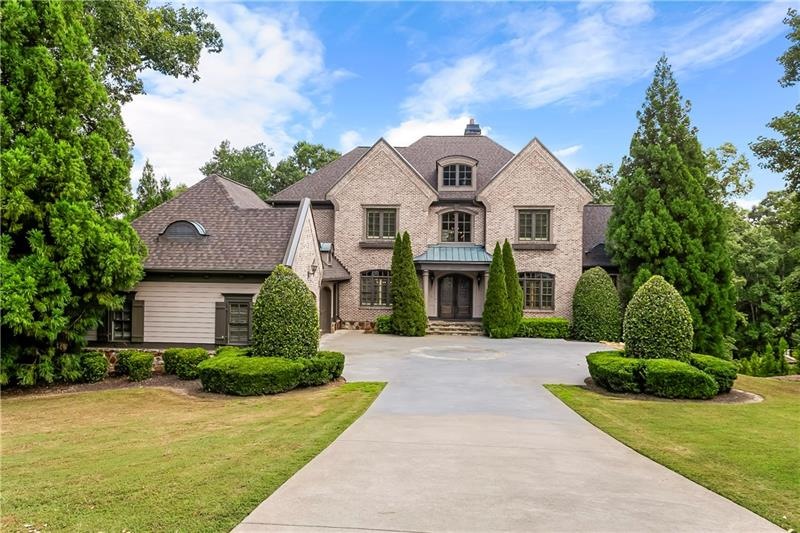 Welcome Home!!This Amazing 4-sided brick, 3 car si