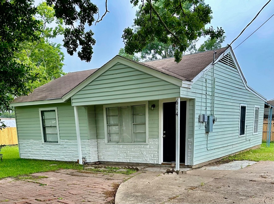 614 Frankie St, Houston, TX 77015 - photo 1