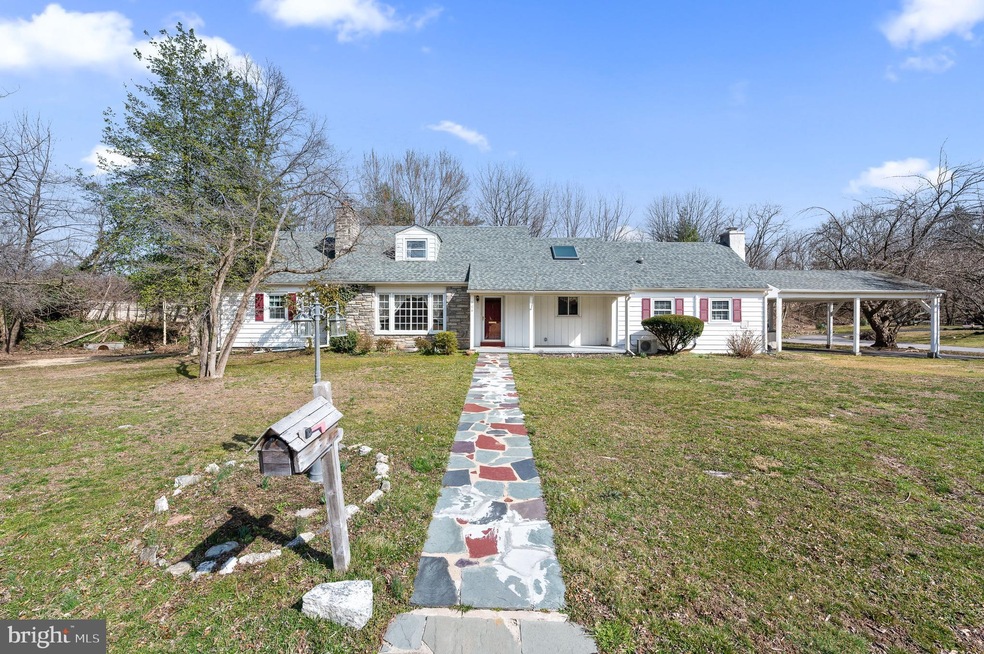 508 Oakcrest Ln, Wallingford, PA 19086 - photo 1