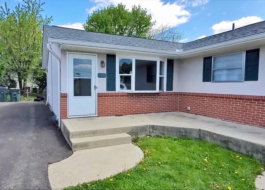 3714 Clime Rd, Columbus, OH 43228 - photo 1