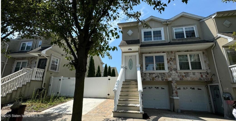 52 Dartmouth Loop Unit 1 - 1