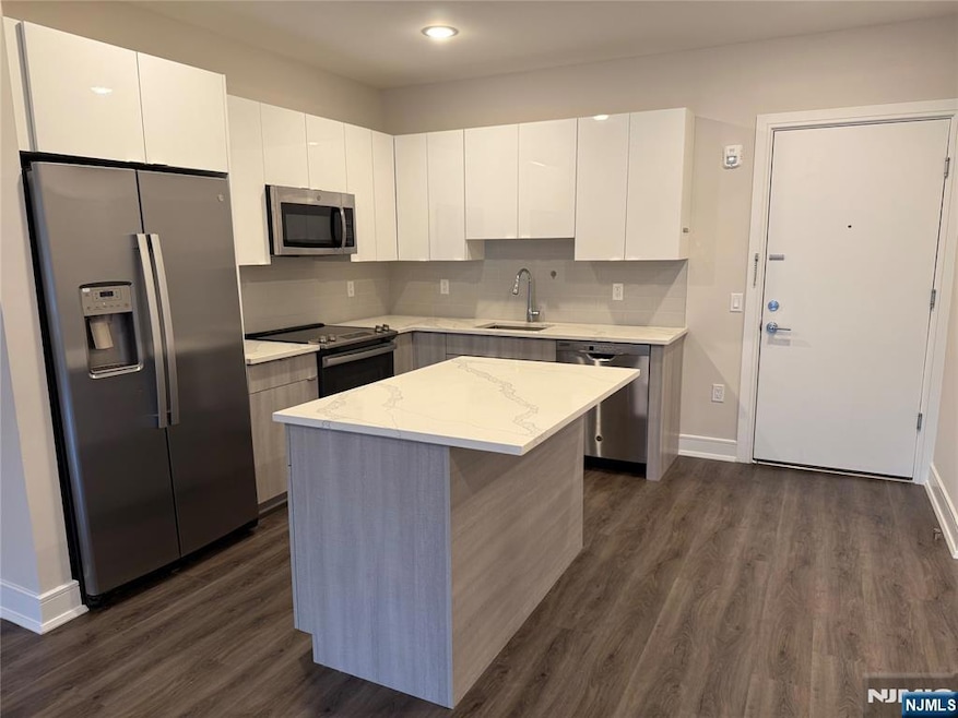 470 Main St unit 510, Fort Lee, NJ 07024 - photo 1