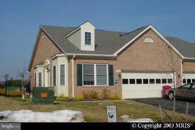 237 N View Cir, Warrenton, VA 20186 - photo 1