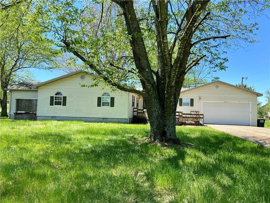 2167 Lacy Dr, Fayetteville, AR 72701 - photo 1